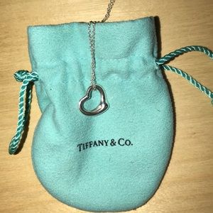 Tiffany&Co Elsa sterling silver heart pendant.